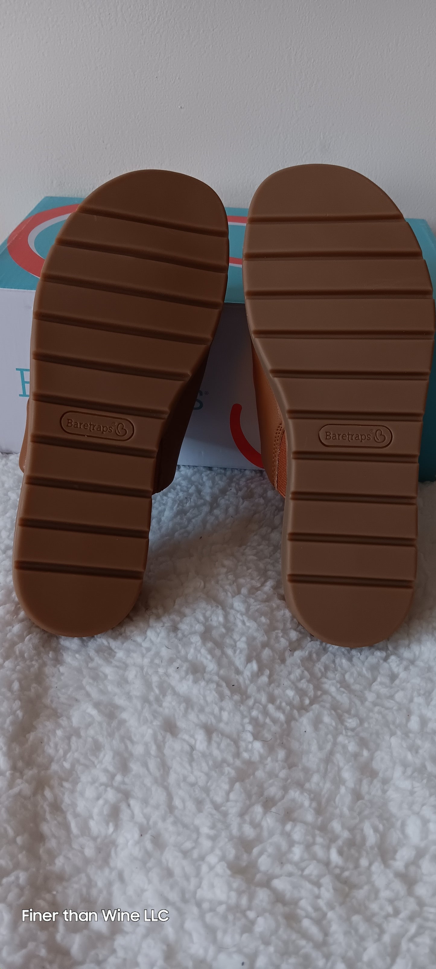 Baretraps Ravin style caramel slide sandals